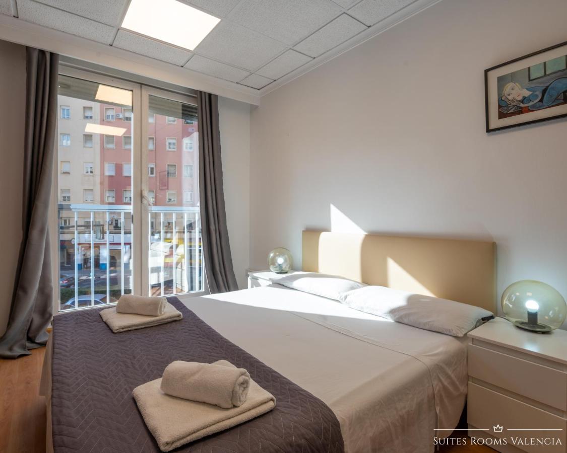 Pension MonaLisa Luxury Suites Valence Extérieur photo