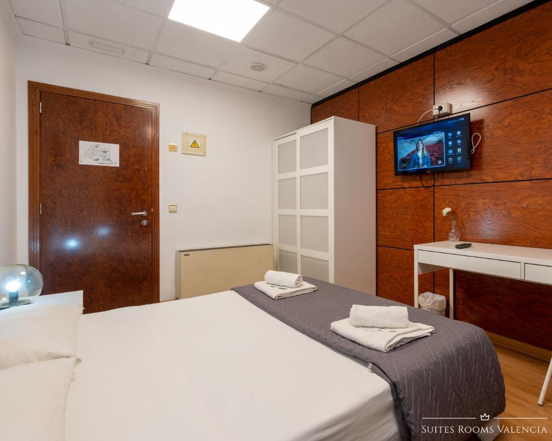 Pension MonaLisa Luxury Suites Valence Extérieur photo