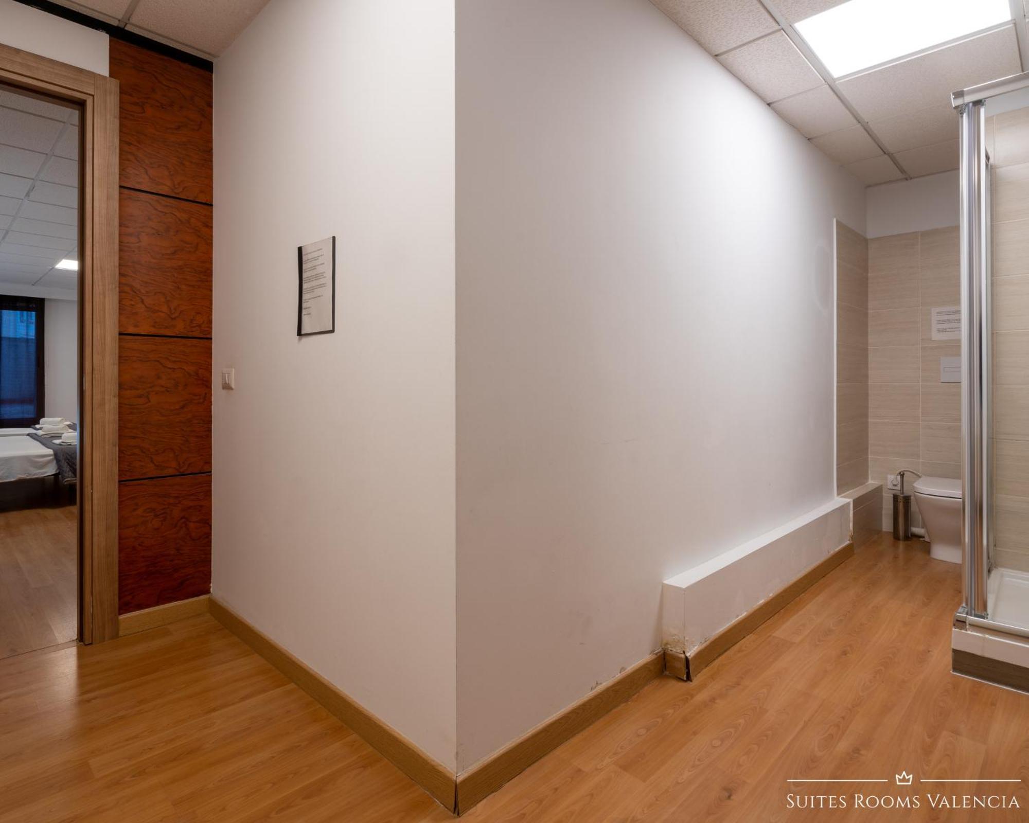 Pension MonaLisa Luxury Suites Valence Chambre photo